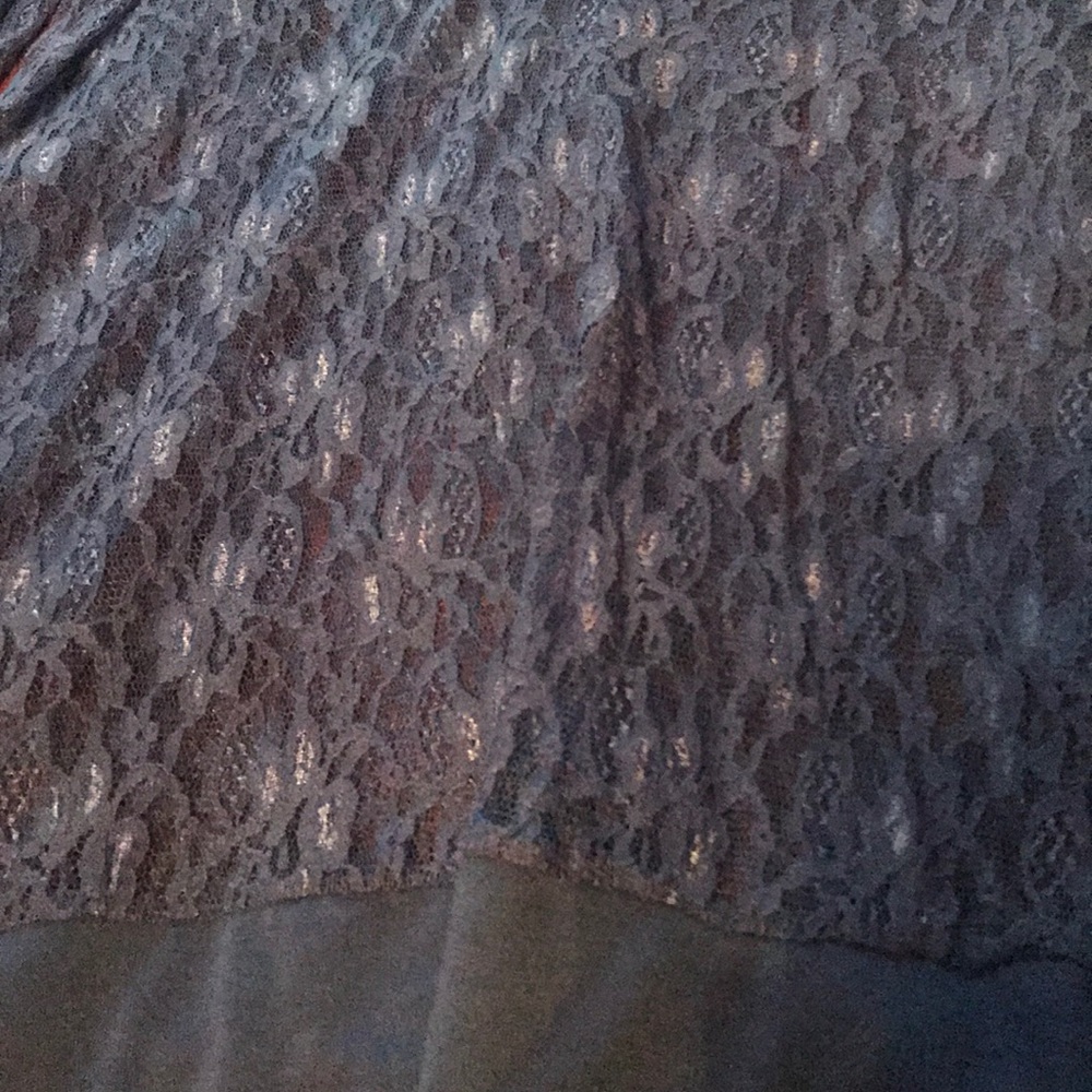 Top - Picture 2 of 2